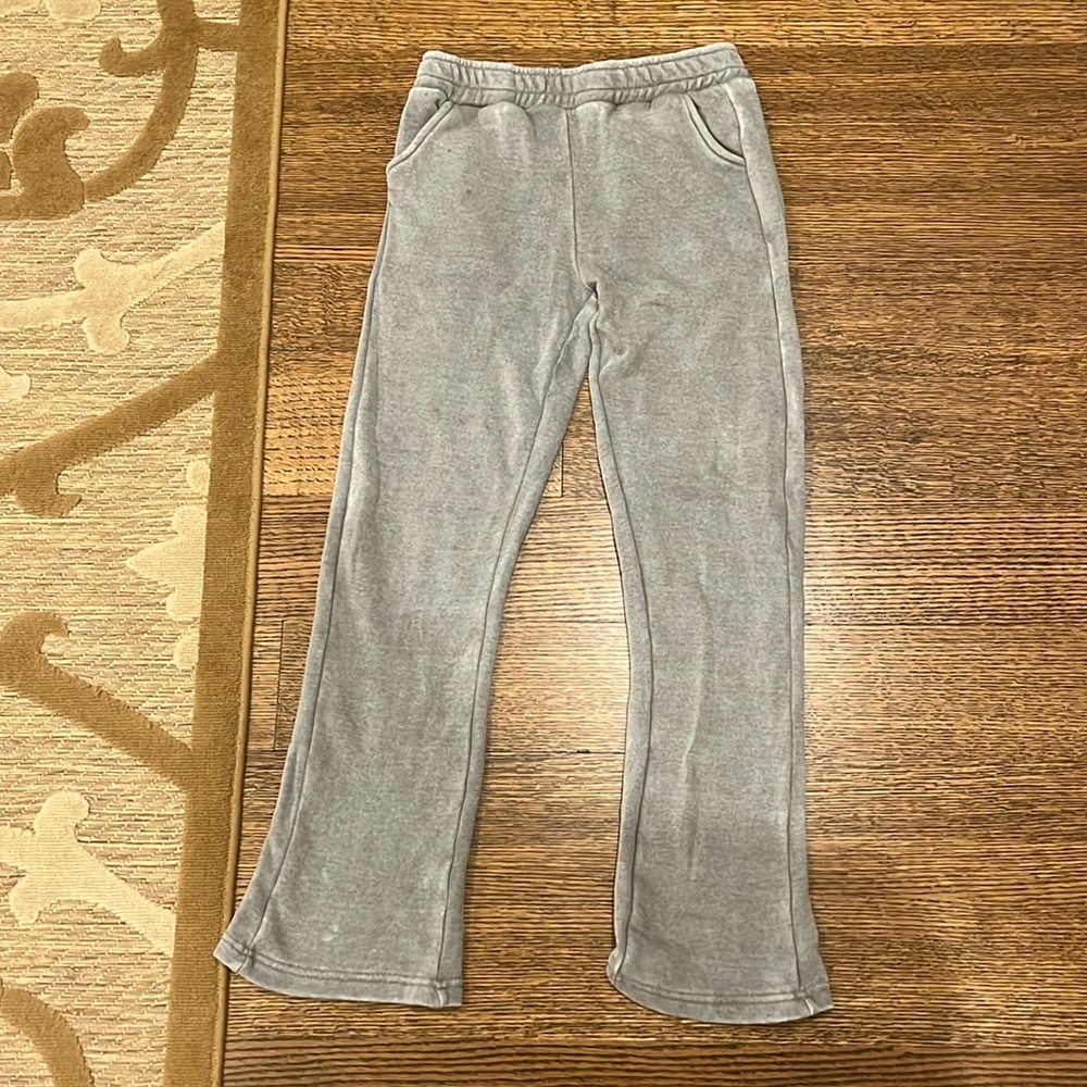 women’s distressed grey sweats